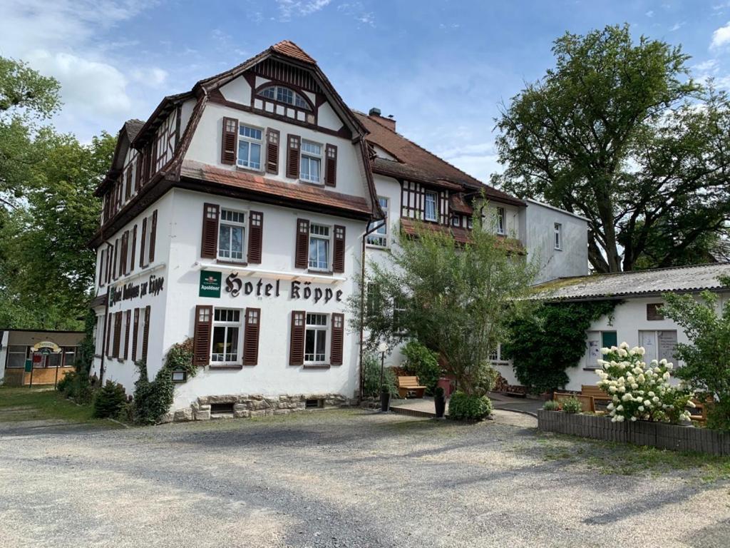 Hotel Zur Koeppe Bad Klosterlausnitz Exterior foto